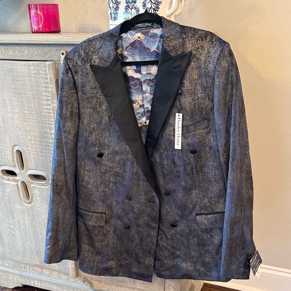 🔻BNWT PAISLEY AND GRAY Tux Jacket